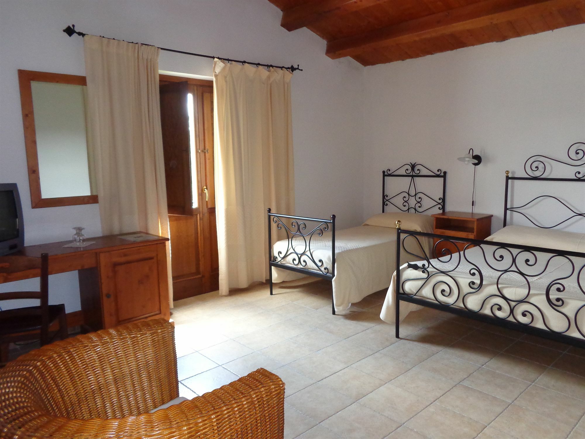 Hotel Su Baione Abbasanta ภายนอก รูปภาพ